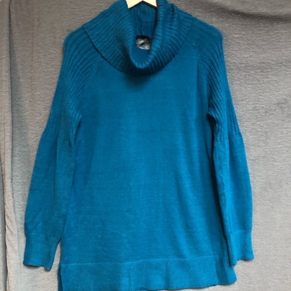 89th and Madison, large 12/14 turquoise sweater